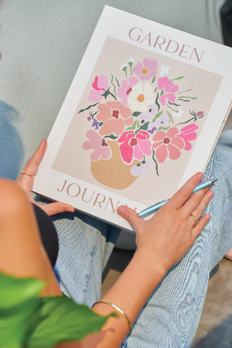 BINDER- GARDEN JOURNAL - Image 4