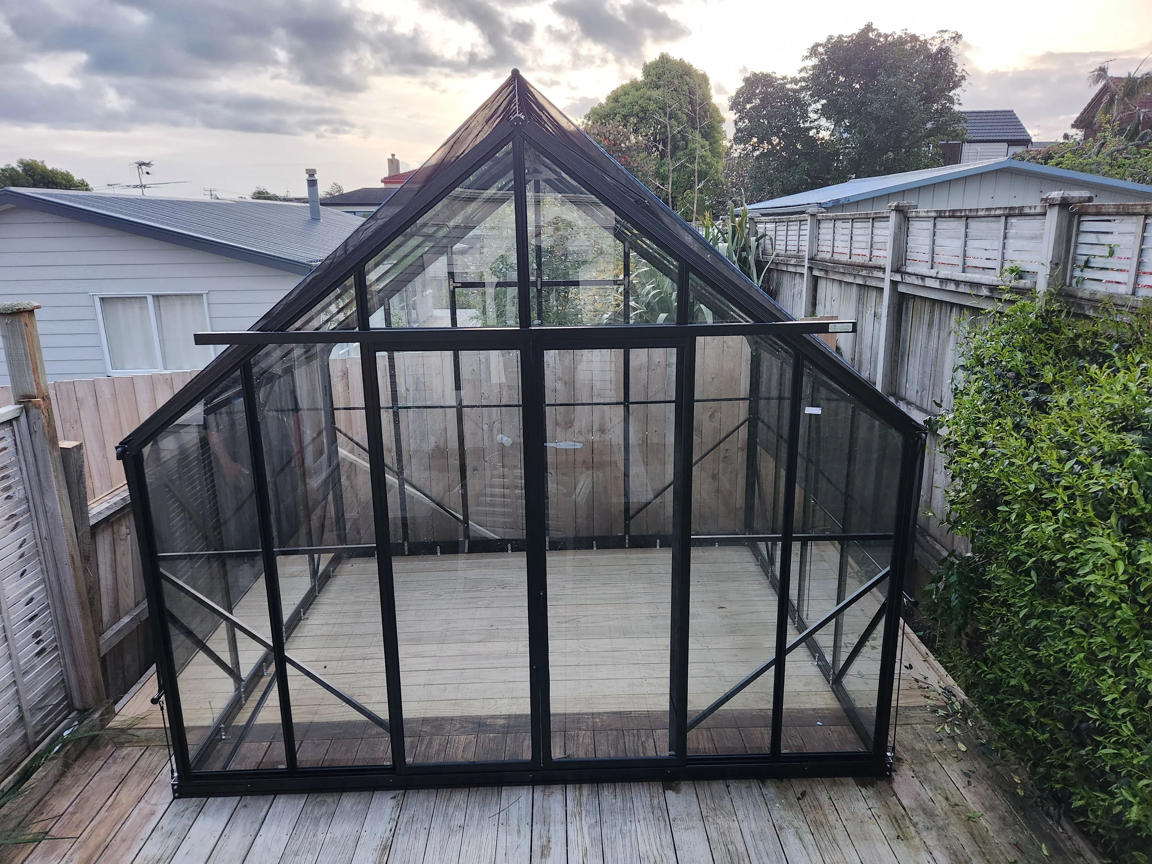 GREENHOUSE 10X8 GLASS - Image 2